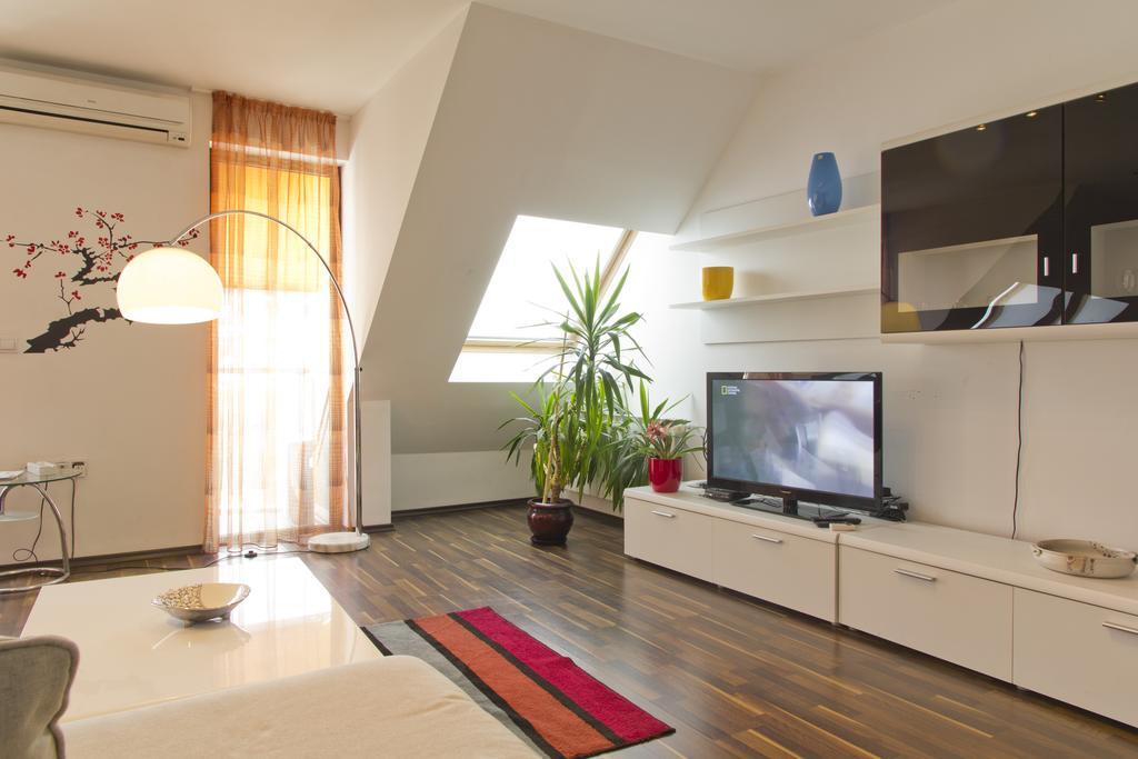 Vitosha Downtown Apartament *